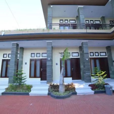 Kedunganan Oyo Flagship 91237 Ratu Guest House מראה חיצוני תמונה