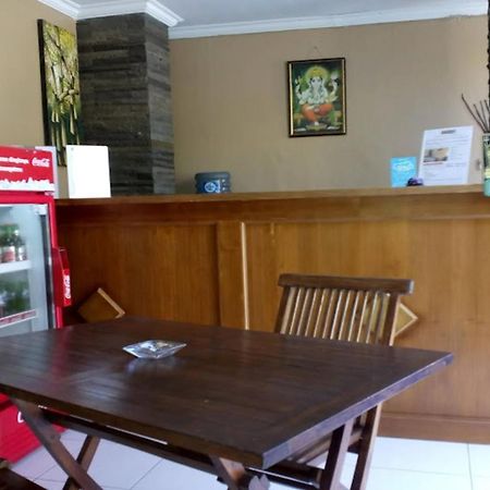 Kedunganan Oyo Flagship 91237 Ratu Guest House מראה חיצוני תמונה