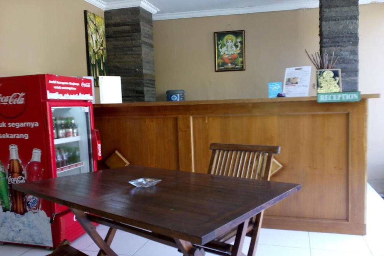 Kedunganan Oyo Flagship 91237 Ratu Guest House מראה חיצוני תמונה