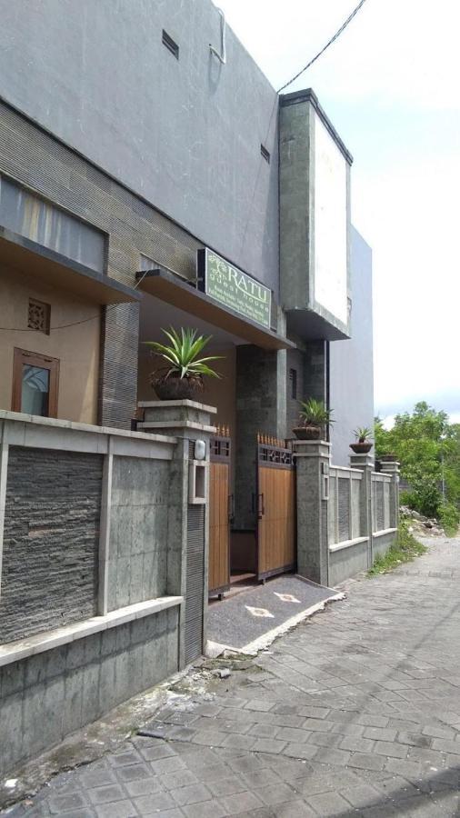 Kedunganan Oyo Flagship 91237 Ratu Guest House מראה חיצוני תמונה