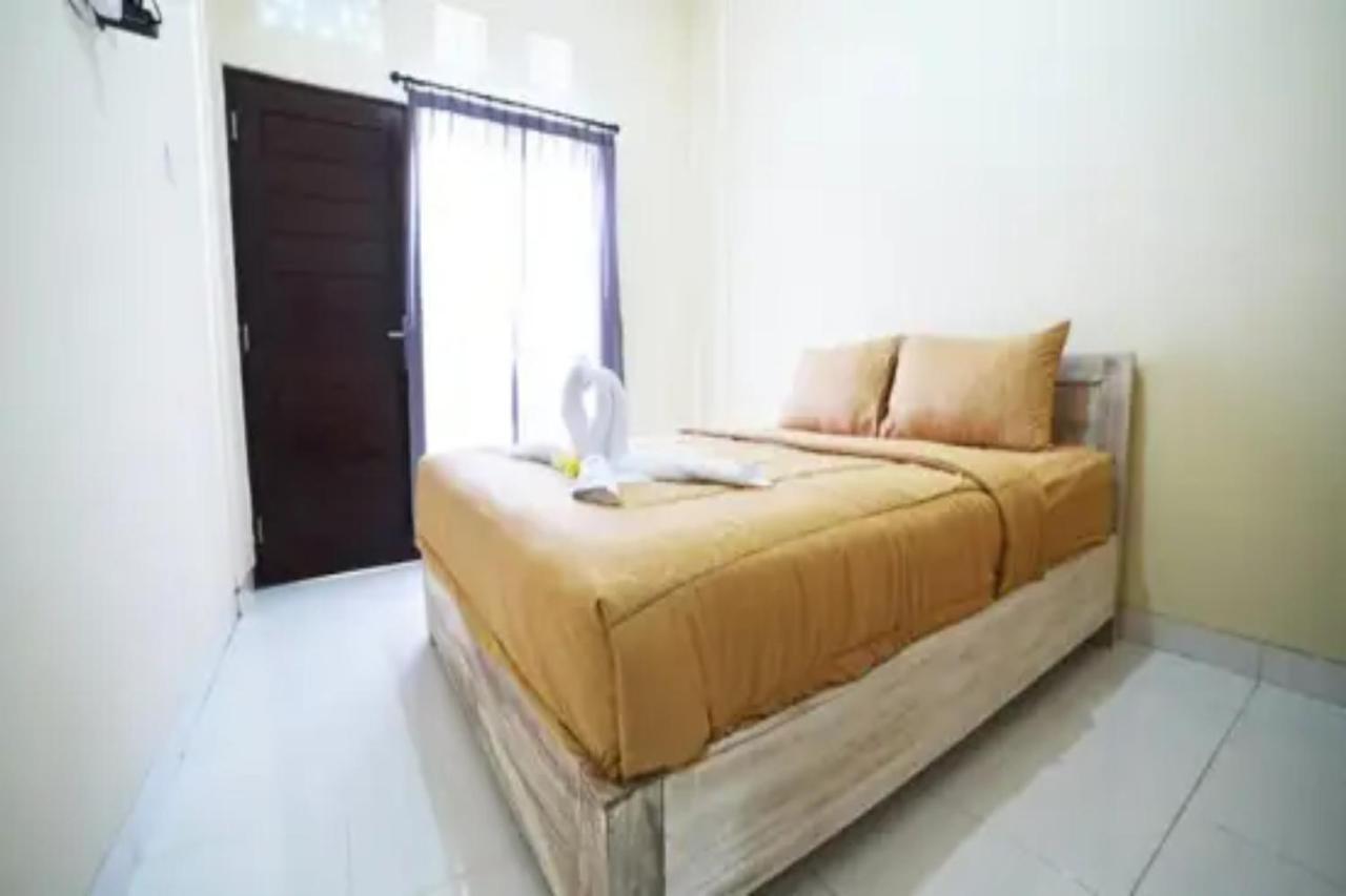 Kedunganan Oyo Flagship 91237 Ratu Guest House מראה חיצוני תמונה