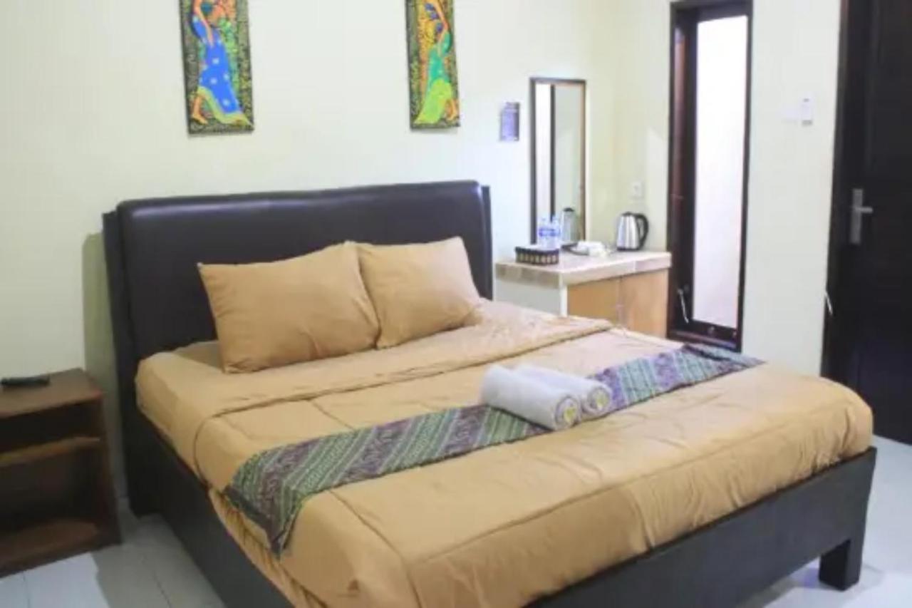 Kedunganan Oyo Flagship 91237 Ratu Guest House מראה חיצוני תמונה