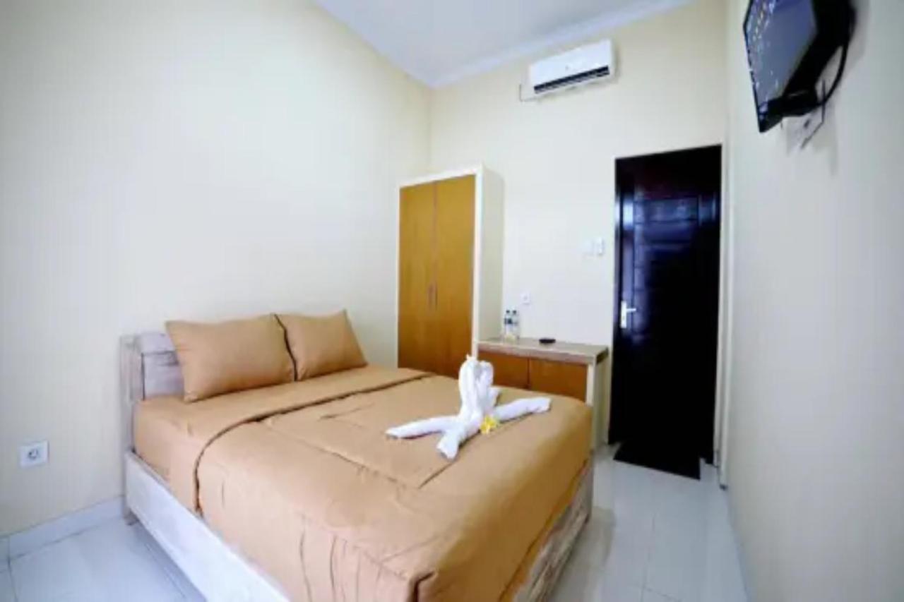 Kedunganan Oyo Flagship 91237 Ratu Guest House מראה חיצוני תמונה